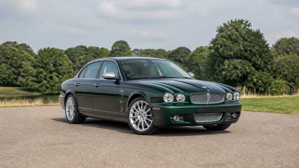 Jaguar XJR