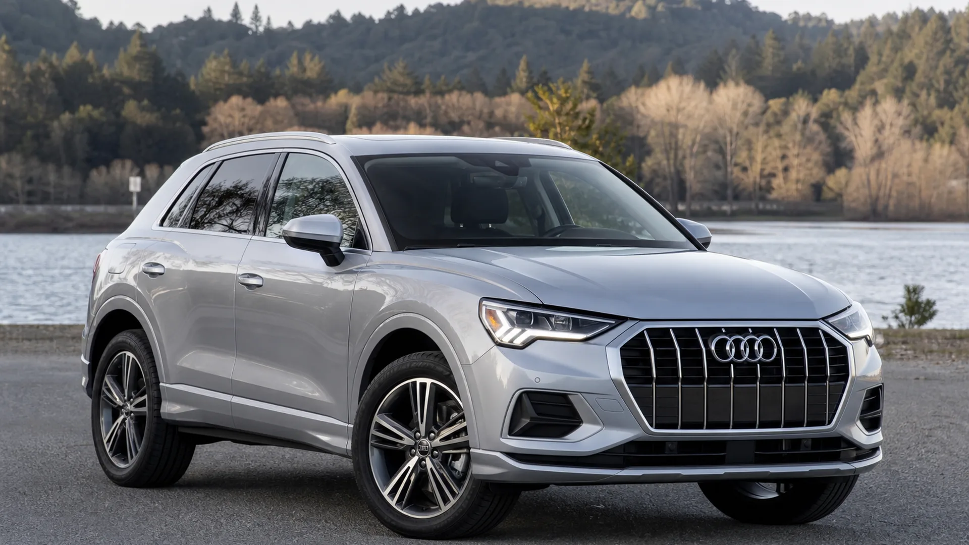 A Audi Q3 parked outdoors.