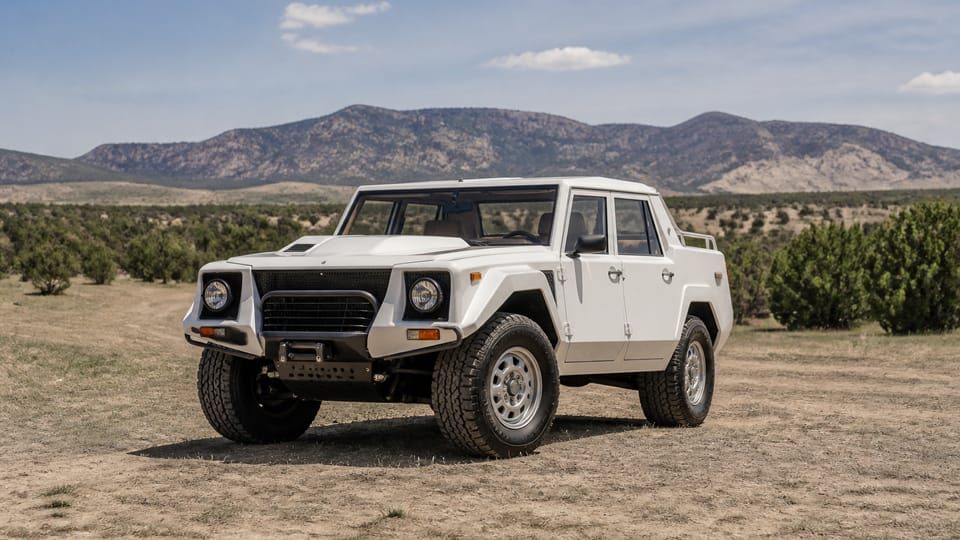 Lamborghini LM002