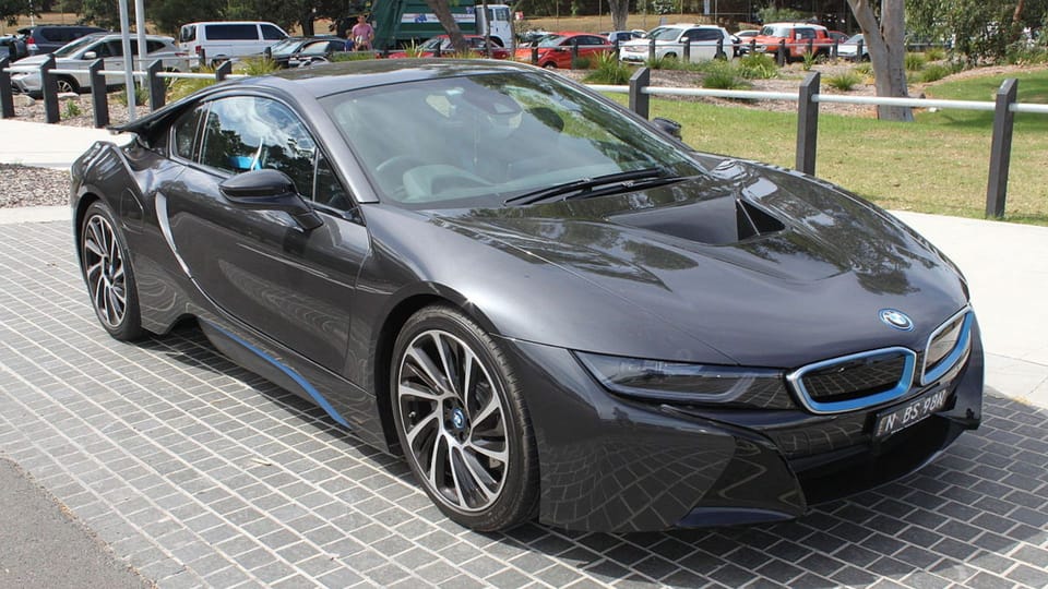 BMW i8