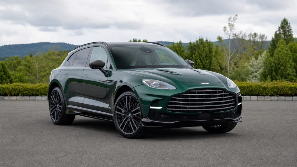 Aston Martin DBX707