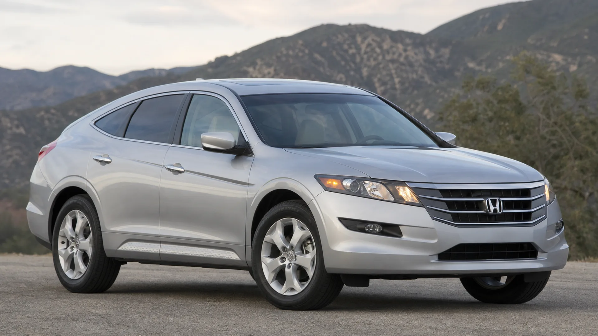 A Honda Crosstour parked outdoors.