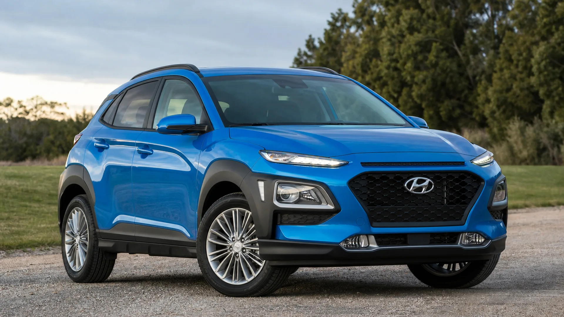 A Hyundai Kona parked outdoors.