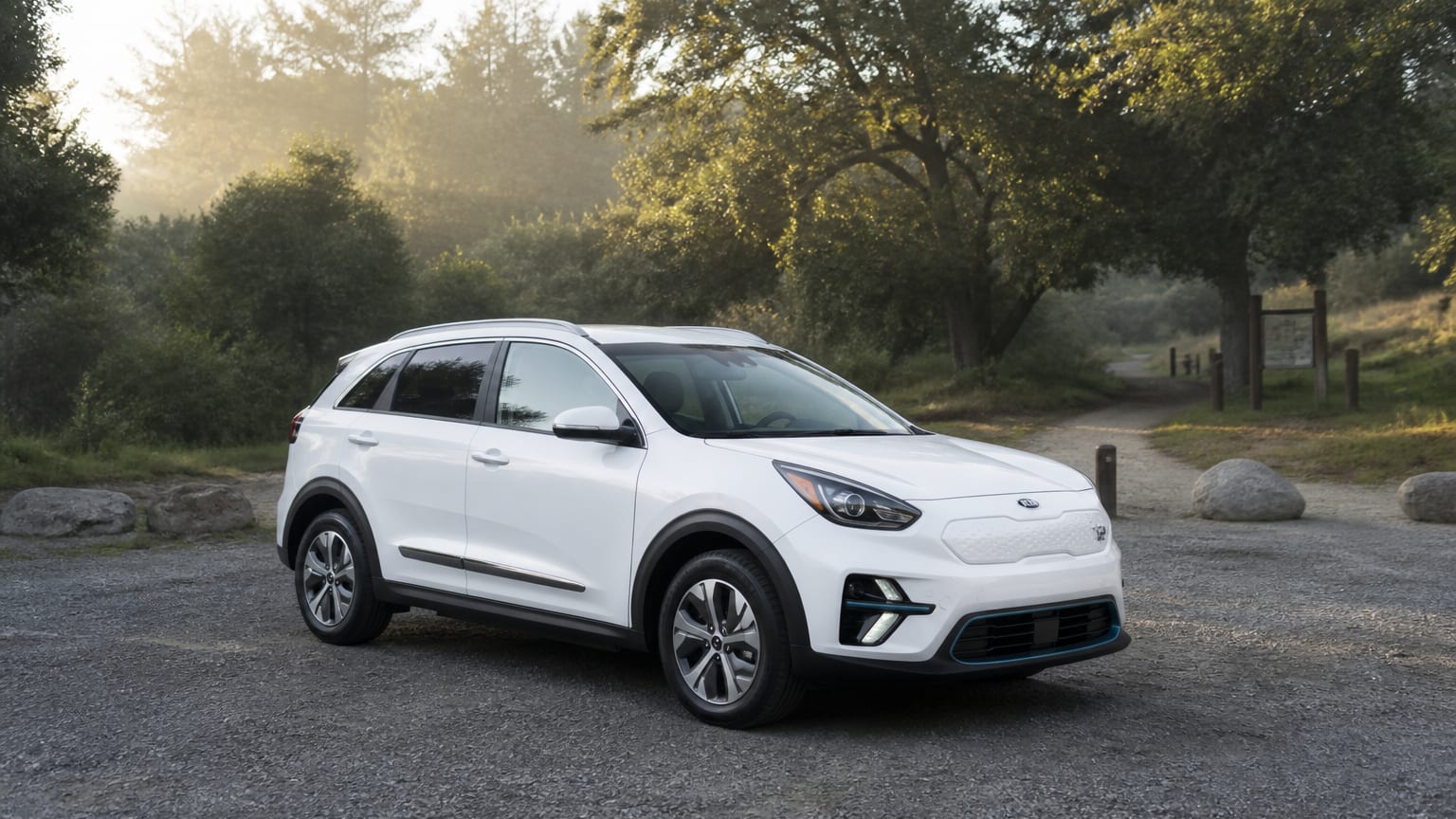 A Kia Niro parked outdoors, three-quarter front view.