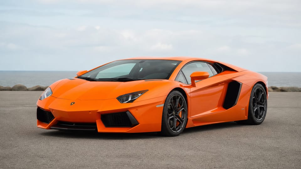 Lamborghini Aventador LP700-4