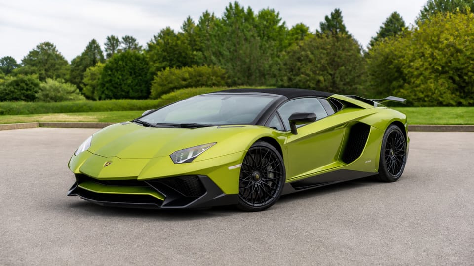 Lamborghini Aventador SV Roadster