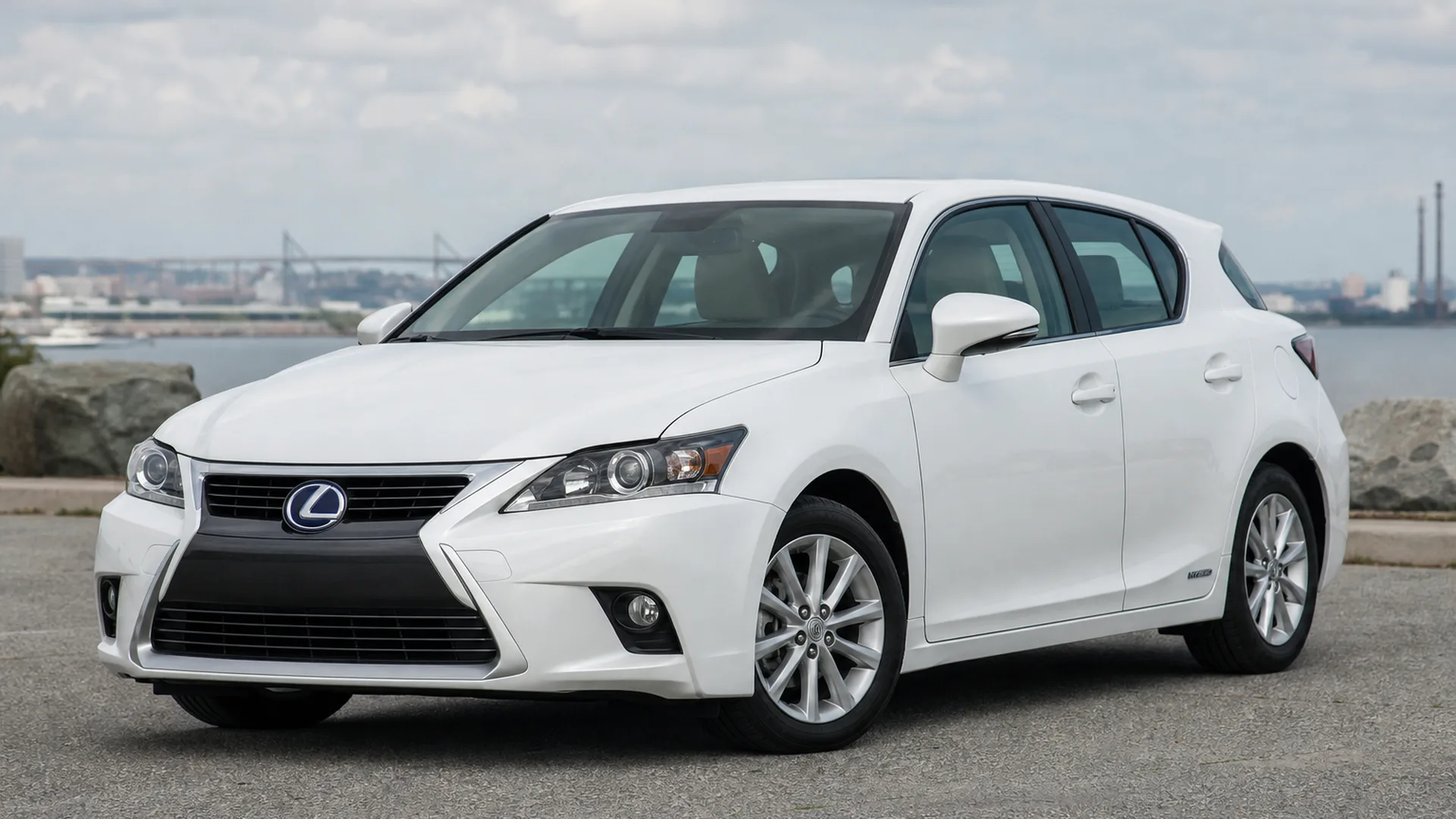 A Lexus Ct200h parked outdoors.