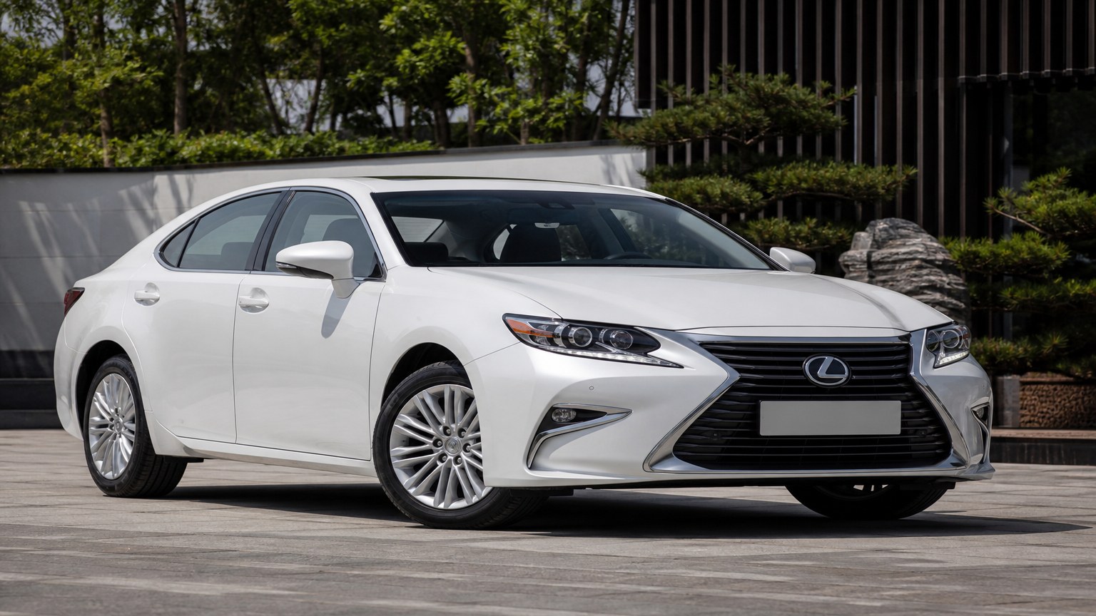 A higher-risk Lexus ES 250 model year parked in a dealership lot.