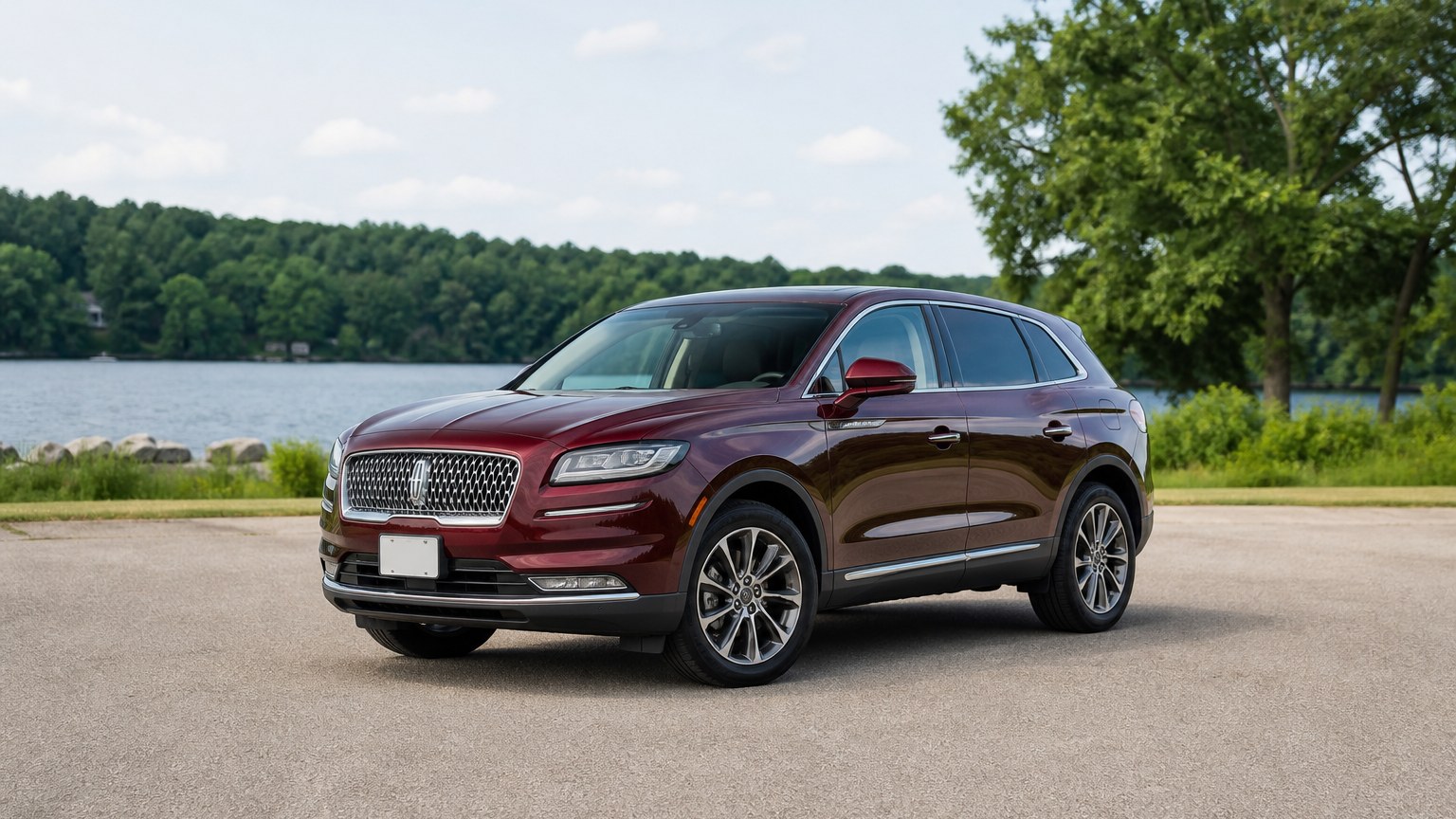 A higher-risk Lincoln Nautilus model year parked in a dealership lot.