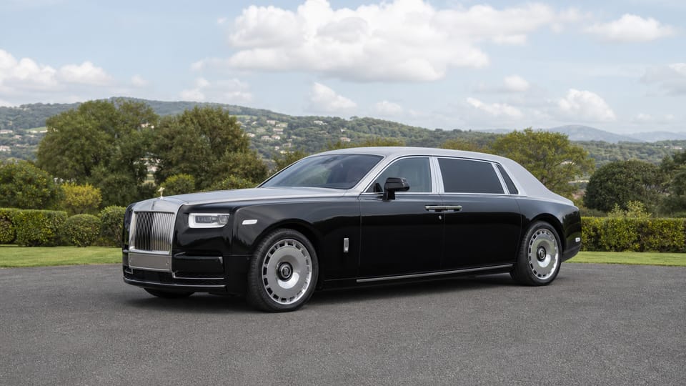 Rolls-Royce Phantom VIII Extended Wheelbase