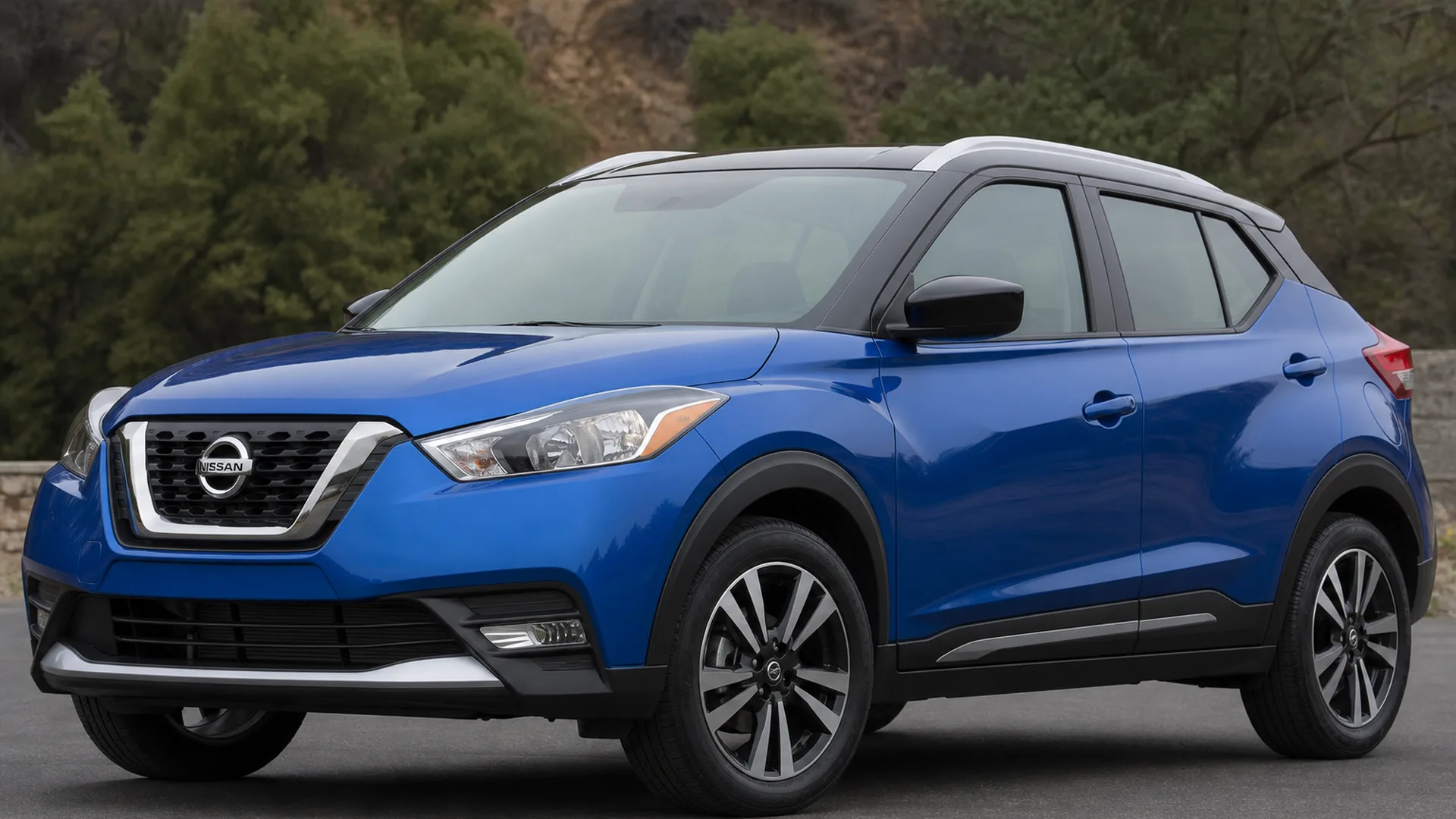 A Nissan Kicks parked outdoors.